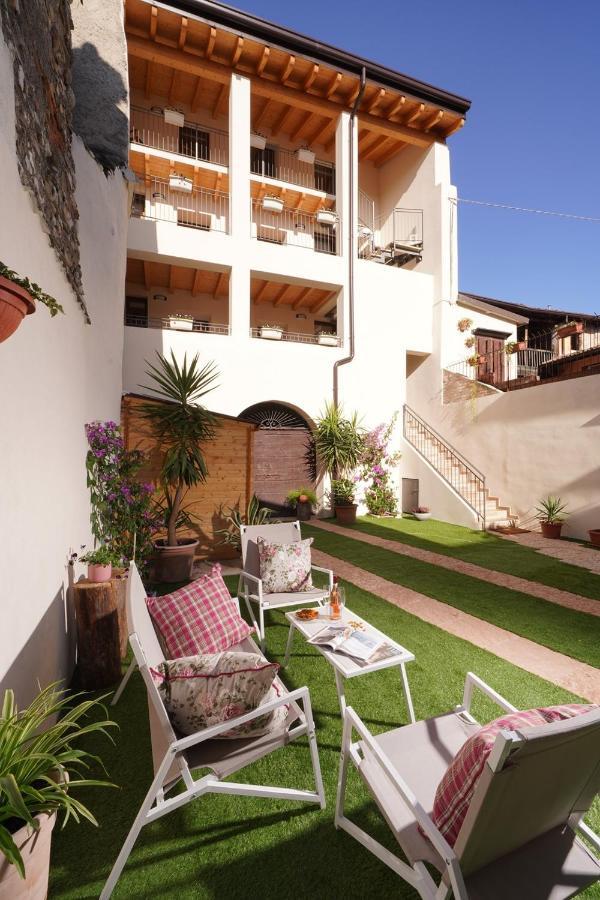 Apartments Villa Bougainville San Felice del Benaco Extérieur photo