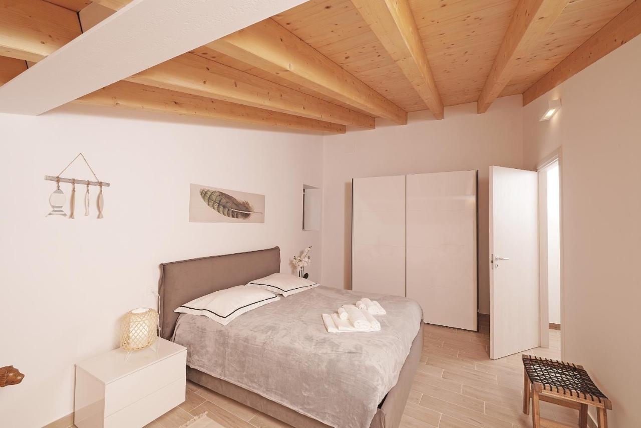 Apartments Villa Bougainville San Felice del Benaco Extérieur photo