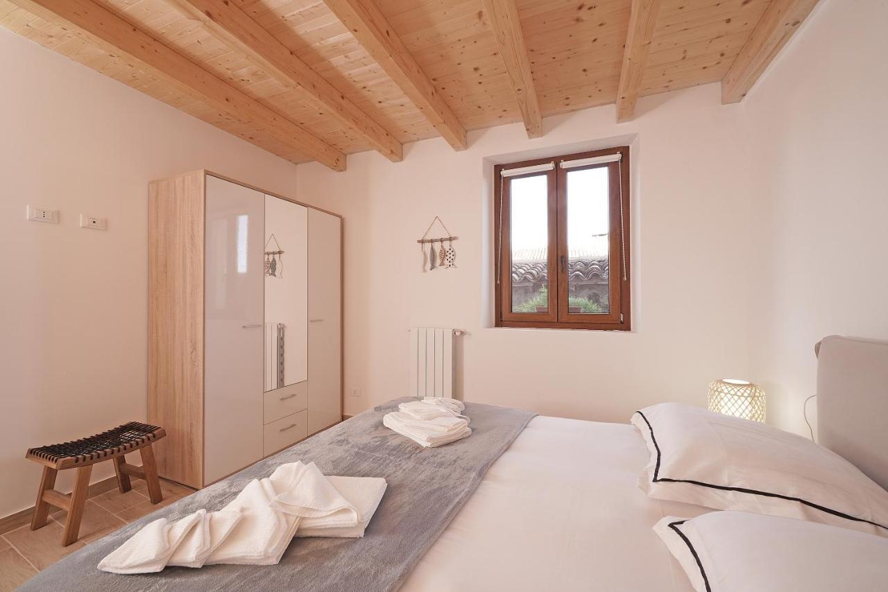 Apartments Villa Bougainville San Felice del Benaco Extérieur photo