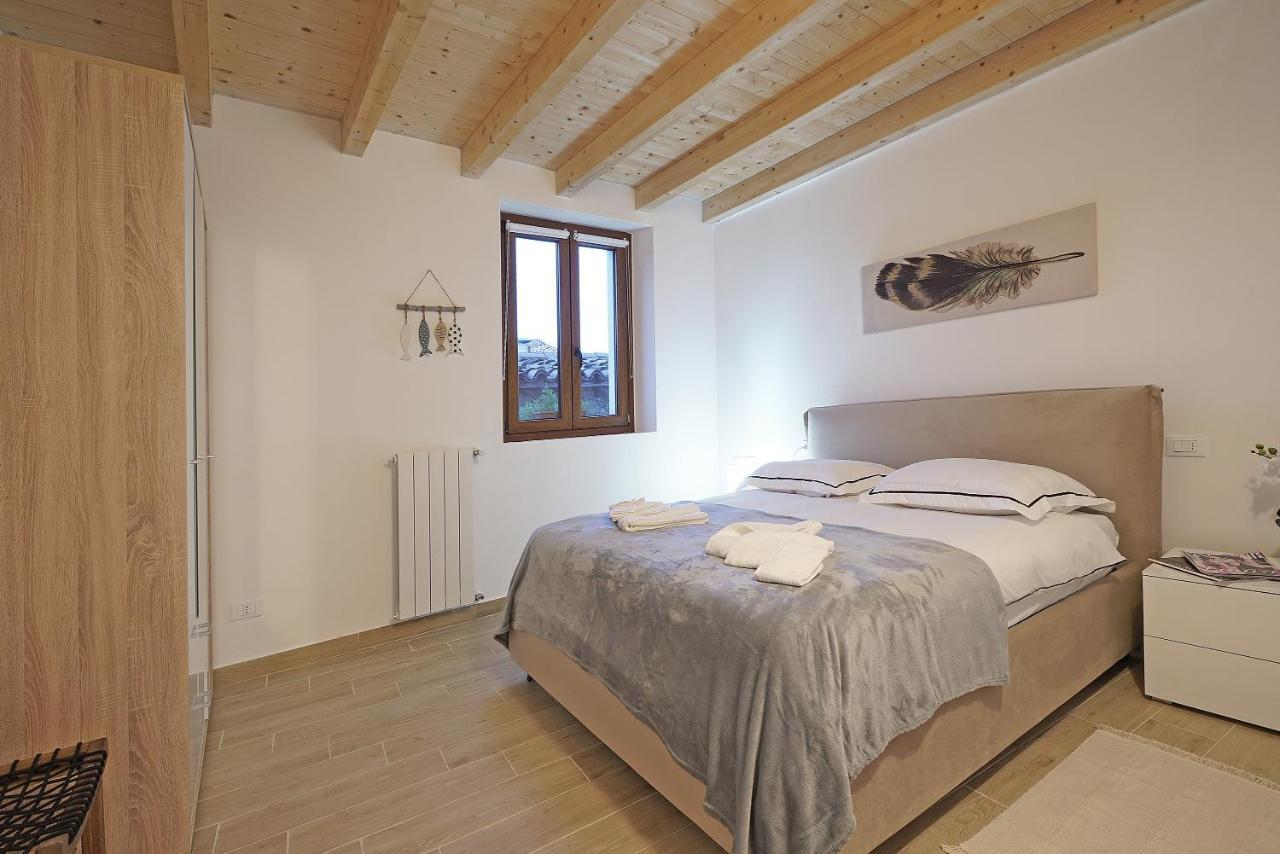 Apartments Villa Bougainville San Felice del Benaco Extérieur photo