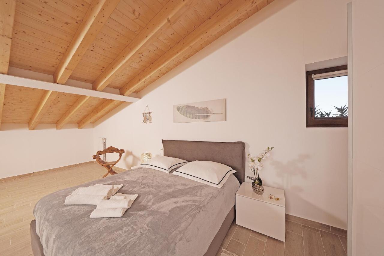 Apartments Villa Bougainville San Felice del Benaco Extérieur photo