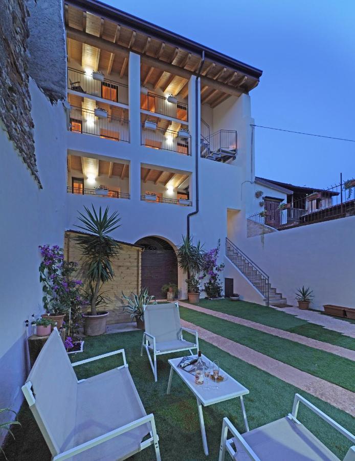 Apartments Villa Bougainville San Felice del Benaco Extérieur photo