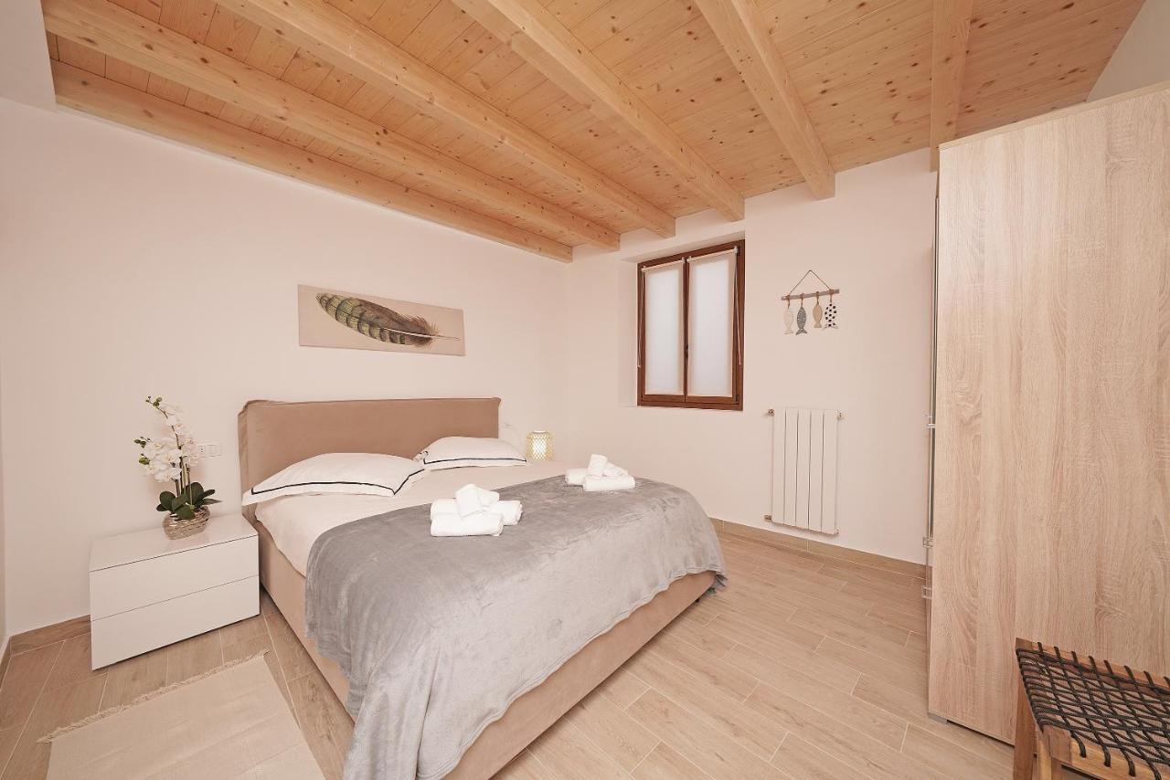 Apartments Villa Bougainville San Felice del Benaco Extérieur photo